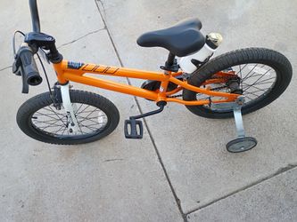 Royal baby Royal cycle bicycle 18 in freestyle what training wheels like new 75th Ave Indian School no offers no trade serious buyers only please