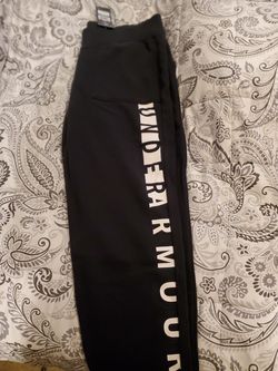 New Women's large under armor sweats 30$