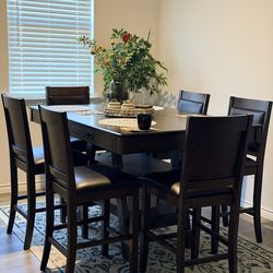 Almost New Premium Wood 6 Seat Dining Table Set