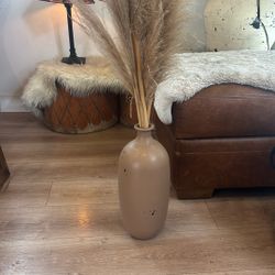 Vase Base With Dried Pampas Grass