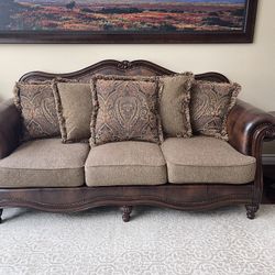 Couch/Sofa