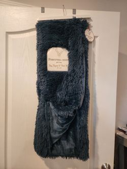 NEW Navy Blue Oversized Shag Reverse Plush Throw 50x60 Machine Washable 