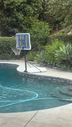Pool hoop