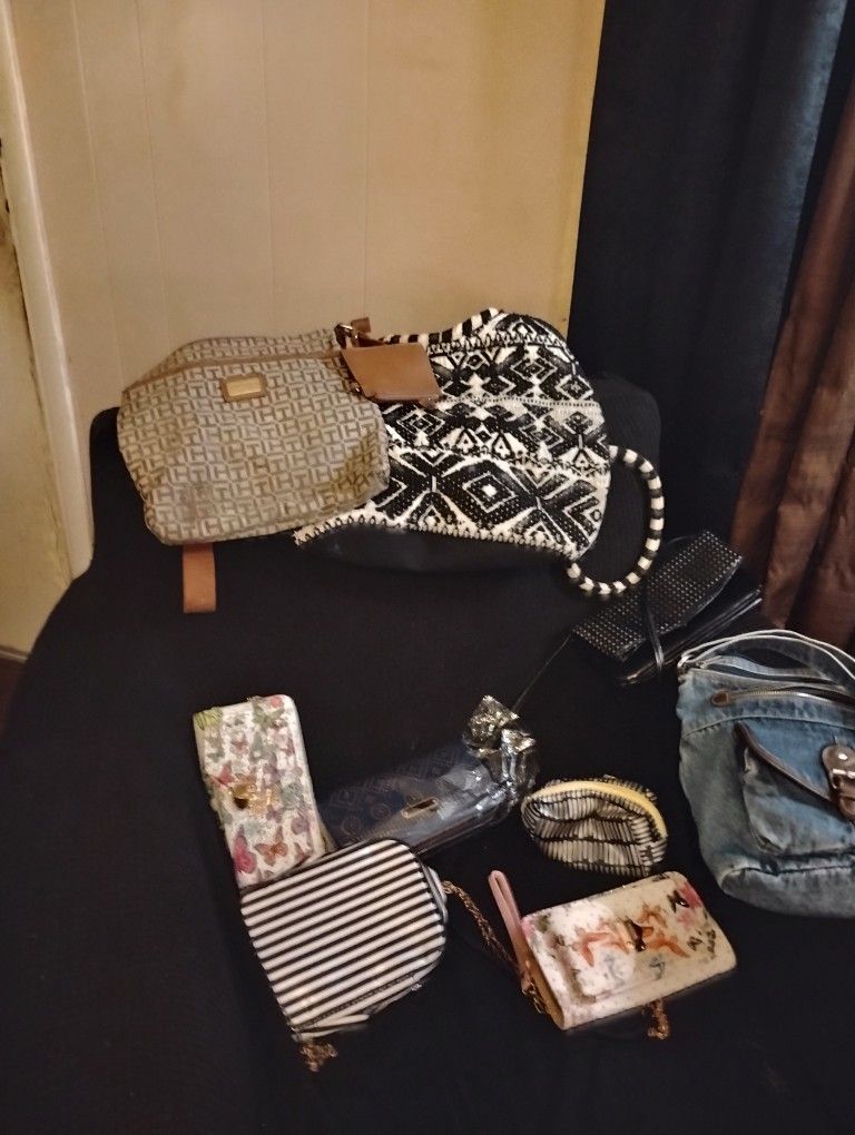 Handbags 