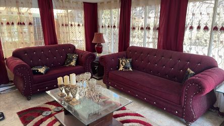 2 set maroon couches