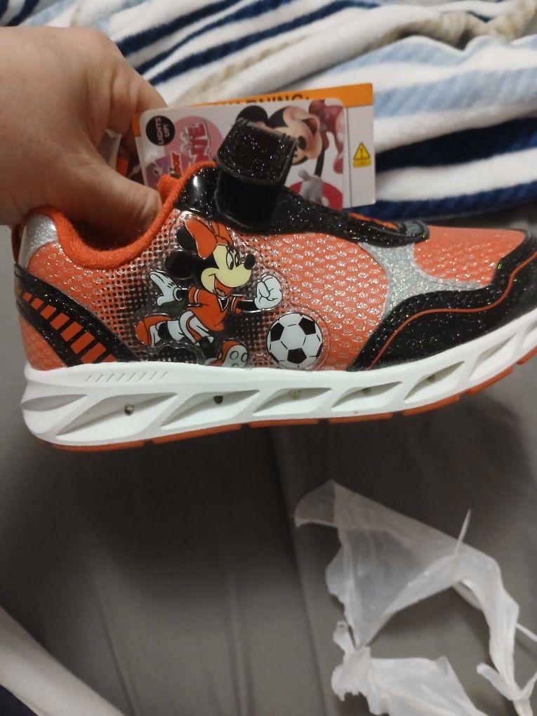 New Minnie Mousse Girls Shoes Size 10