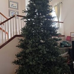 12' Christmas Tree - Read Desceiption