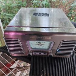 Crosley CR711 Vinyl Record Player AM/FM Radio & 50's style Chrome works