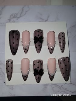 Handmade Press On Nails Nude Black
