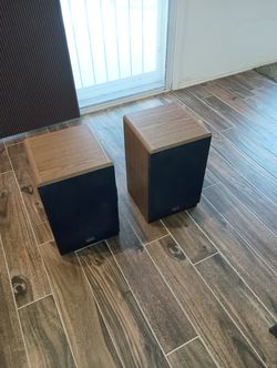 Two-way Key Accoustics speakers by KHL