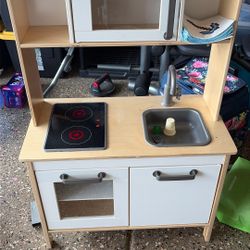 Play Kitchen 