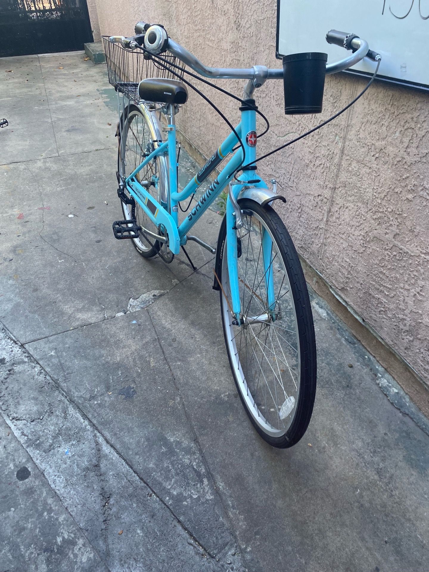 schwinn admiral bicycle 7spd step-thru white/red 17 inch BoulevardBikes Schwinn 700c Admiral Womens Hybrid Bike White Picture your perfect Saturday Women's 700c Admiral Comfortable Everyday