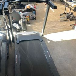 For Sale Treadmill 505 CST Proshock 2 