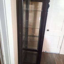 Beautiful Mahogany Curio Cabinet 