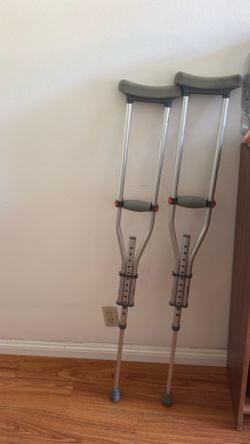 Adjustable Aluminum Crutches – Like New