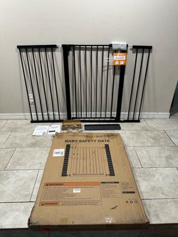 Extra Tall & Wide Pet Gate / Baby Gate - Fits Openings 29.7” - 57”