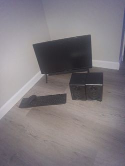 Full Dell PC Setup Plus Added Mini Stereo Speakers