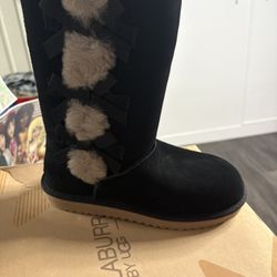 UGG TALL BLACK BOOTS   WMNS 8