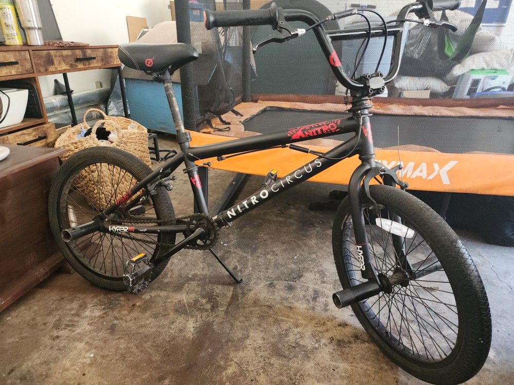 BMX BIKE
