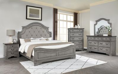 Gray Traditional Bedroom Furniture Set New in Box