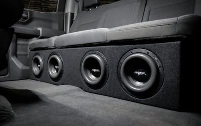 Skar Audio speaker box 8" woofers