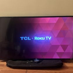 TCL 42” Roku TV w/ Remote 