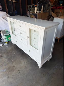 11 drawer white dresser !