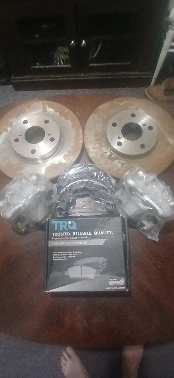 Set Of Brakes For Toyota Matrix