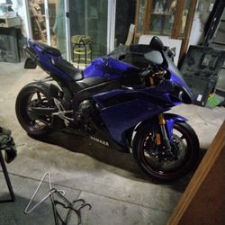 R1000 Yamaha 2008