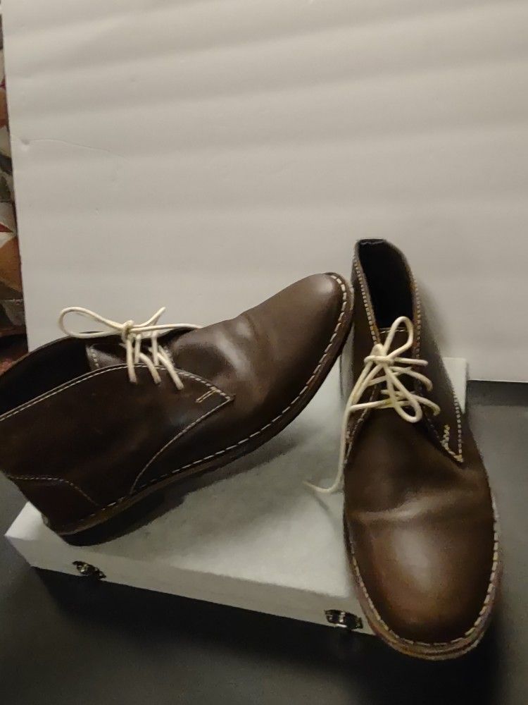 Steve Madden Brown Leather Casual / Size 8.5