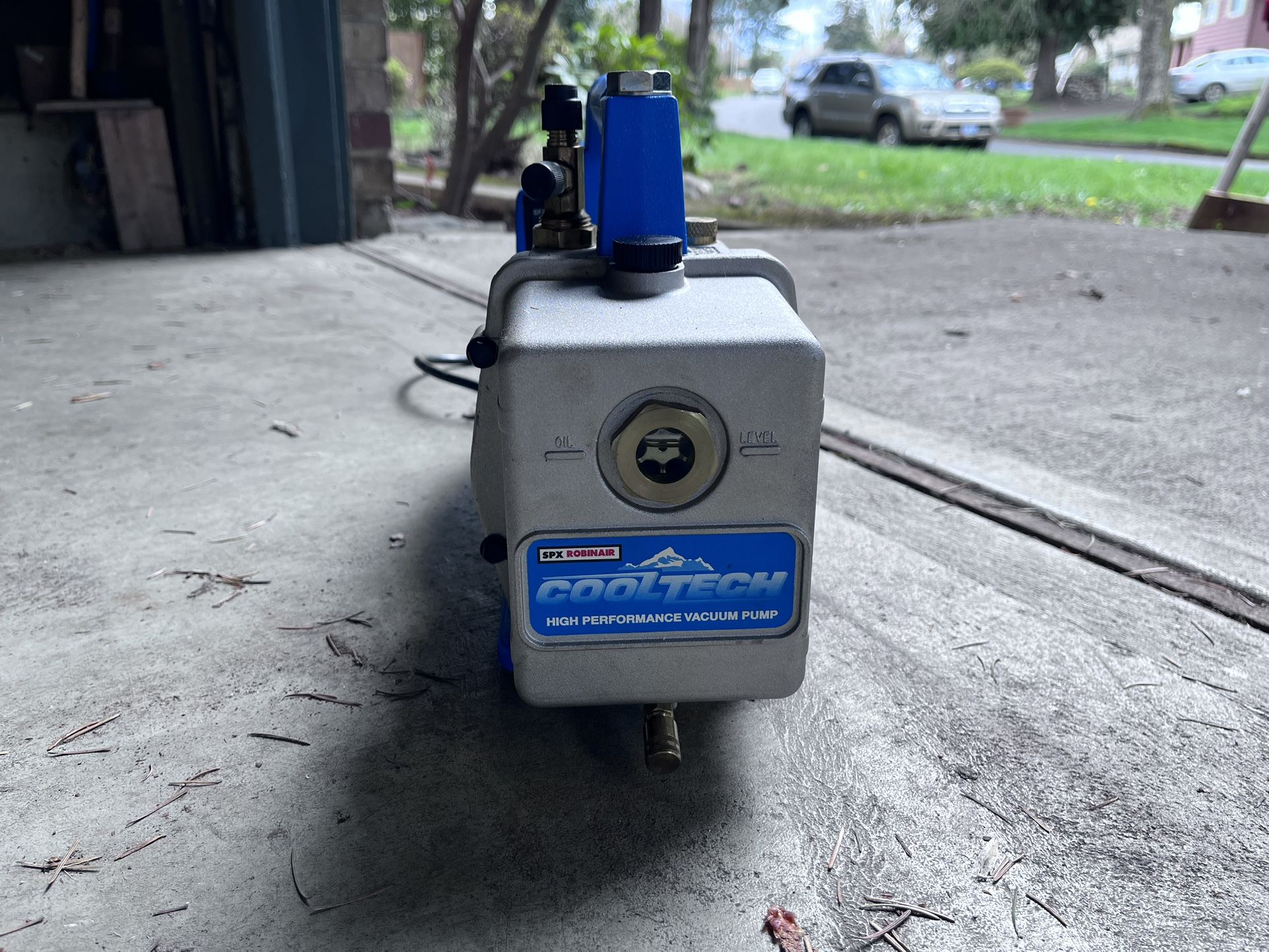 High-performance vacuum pump