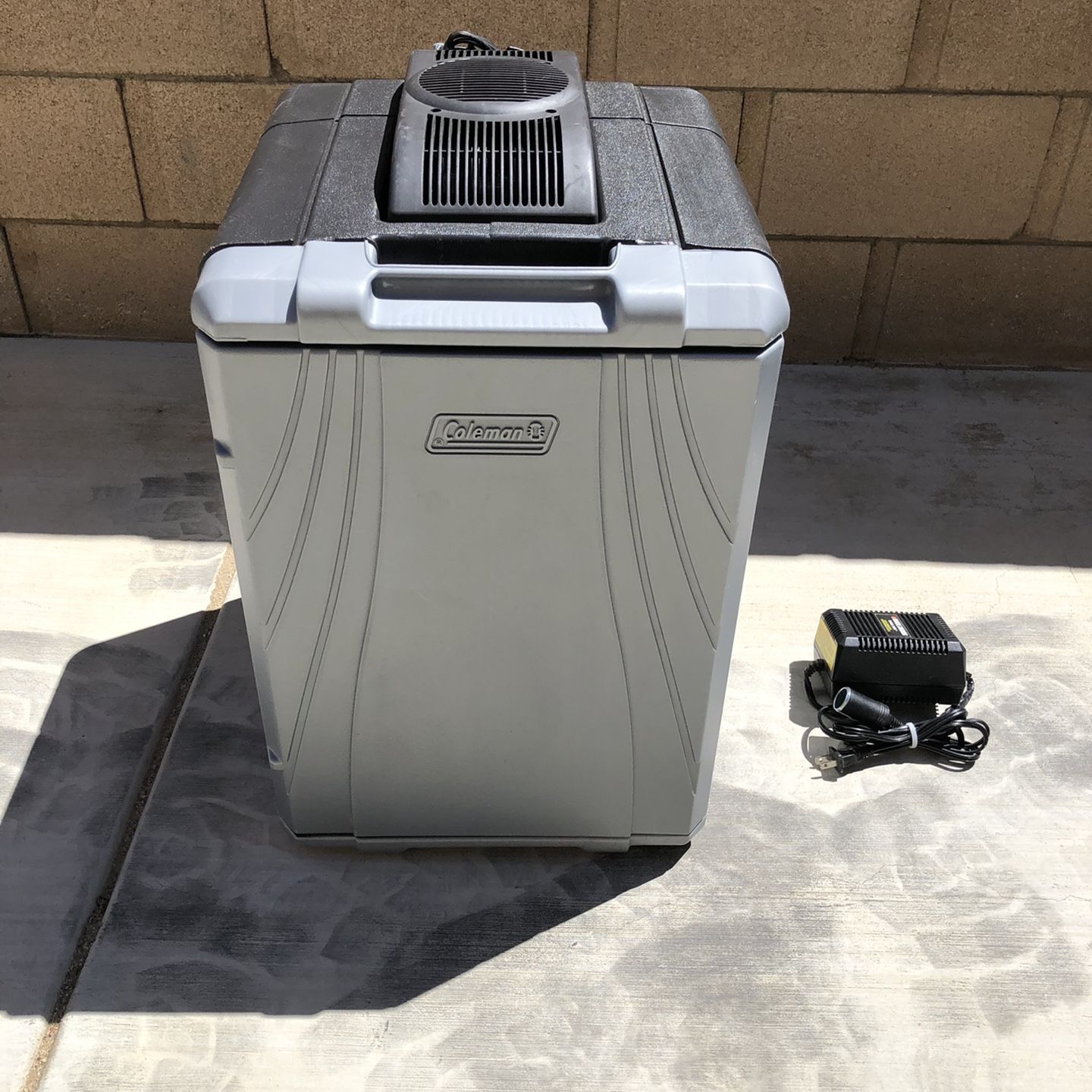 Coleman 40 Qt Electric Cooler Coleman 40 Qt Electric Cooler
