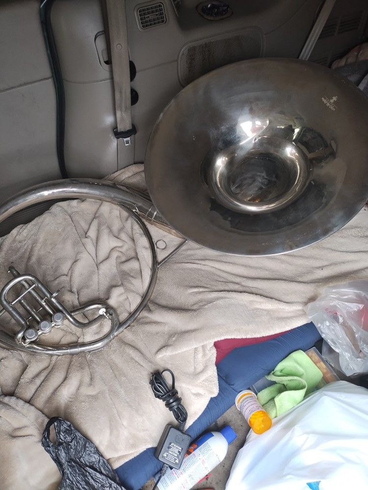 Vendo Esta Tuba En Buenas Condiciones Compacto