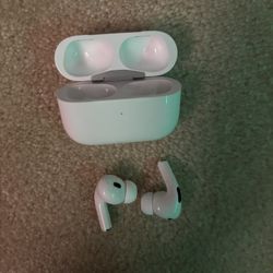 AirPod Pro 2nd Generation With Noise Cancellation And MagSafe Charging Case