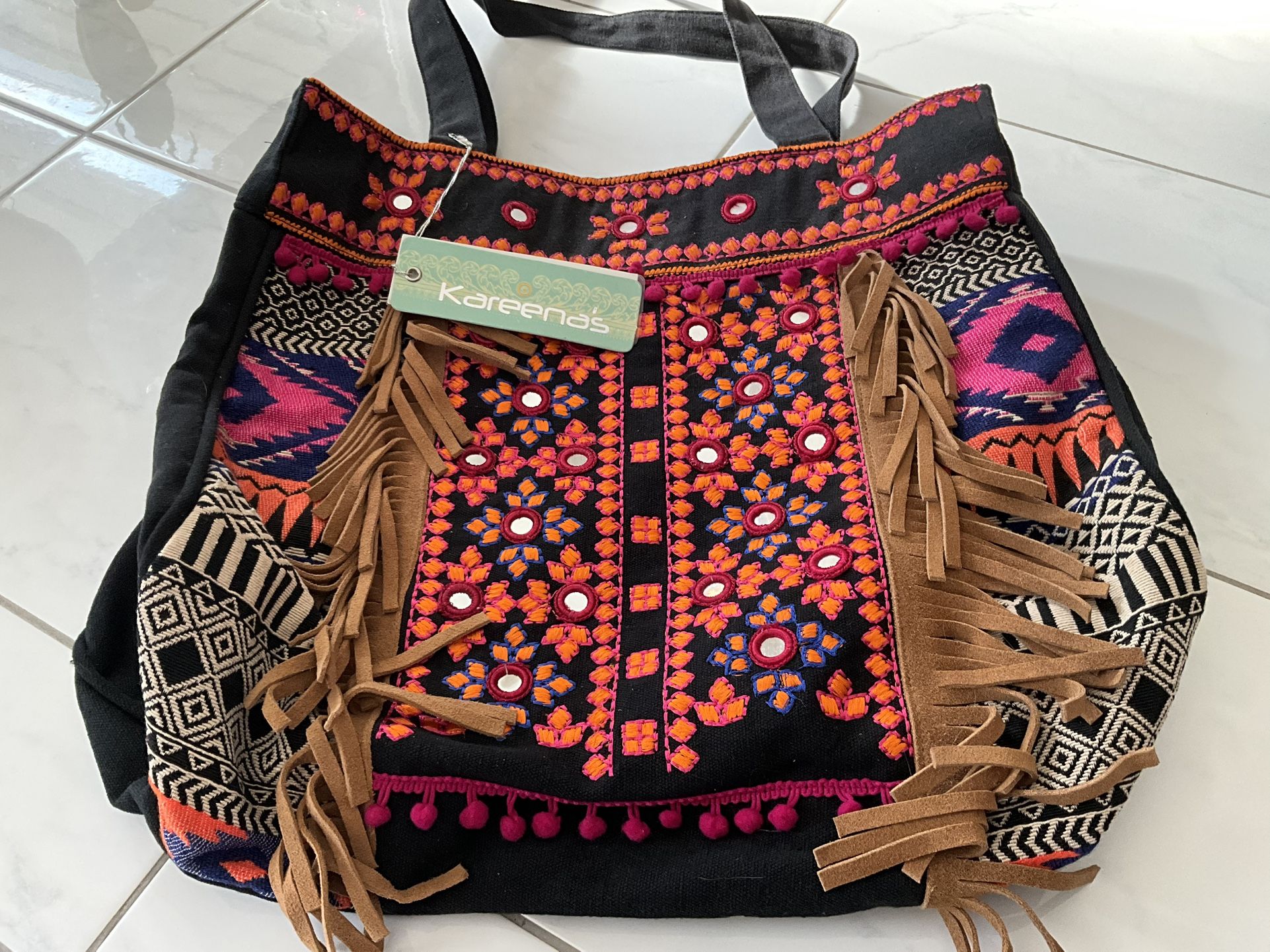 Kareena’s Hand Bag New