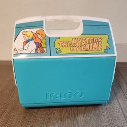 Official Scooby-Doo And Igloo Cooler Collaboration 12-pack Cooler Easy Open Button Scooby-Doo Mystery Machine Graphics Very Cool