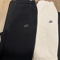 Nike Tech Joggers