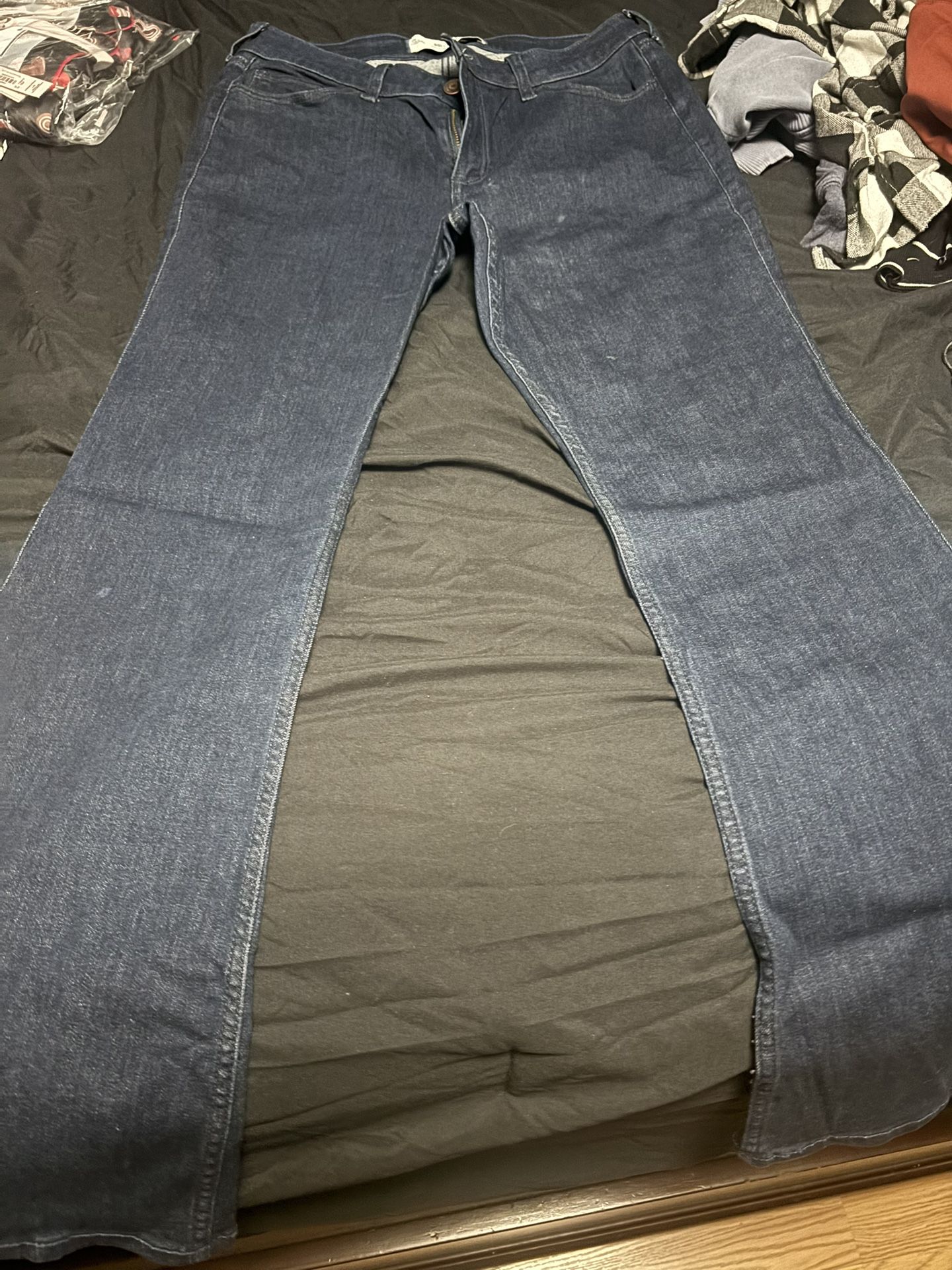 Hollister Jeans For Sale !! 