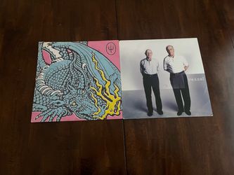 Twenty One Pilots :Scaled and Icy & Vessel Vinyl Records