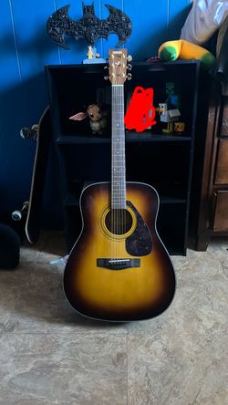 Yamaha Acoustic Guitar Sunburst Finish