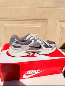Nike shoes woman