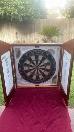 Union Jack Official Tournament Dartboard with Cabinet
