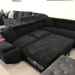 Foreman Sectional Couch with Pull-out Sleeper