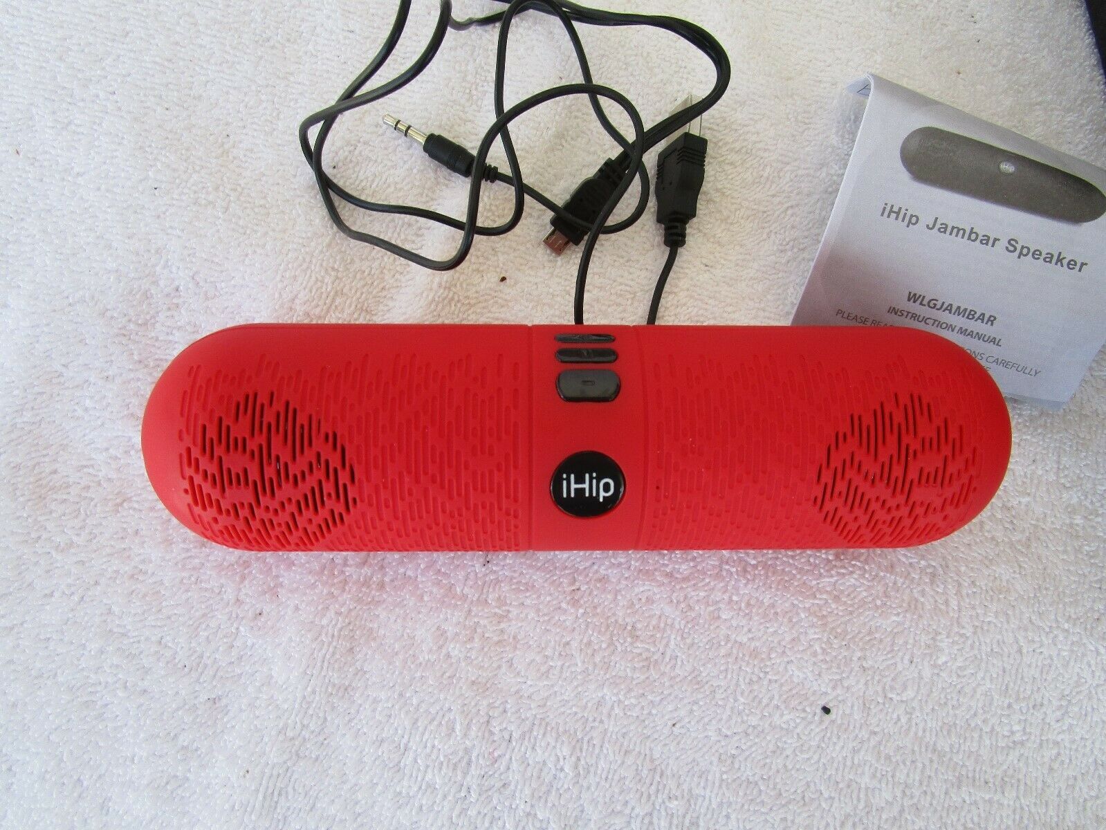 Red wireless Bluetooth speaker. Like new. Pick up only