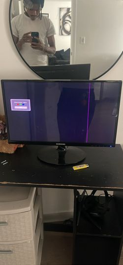 Samsung Monitor with purple line thru it