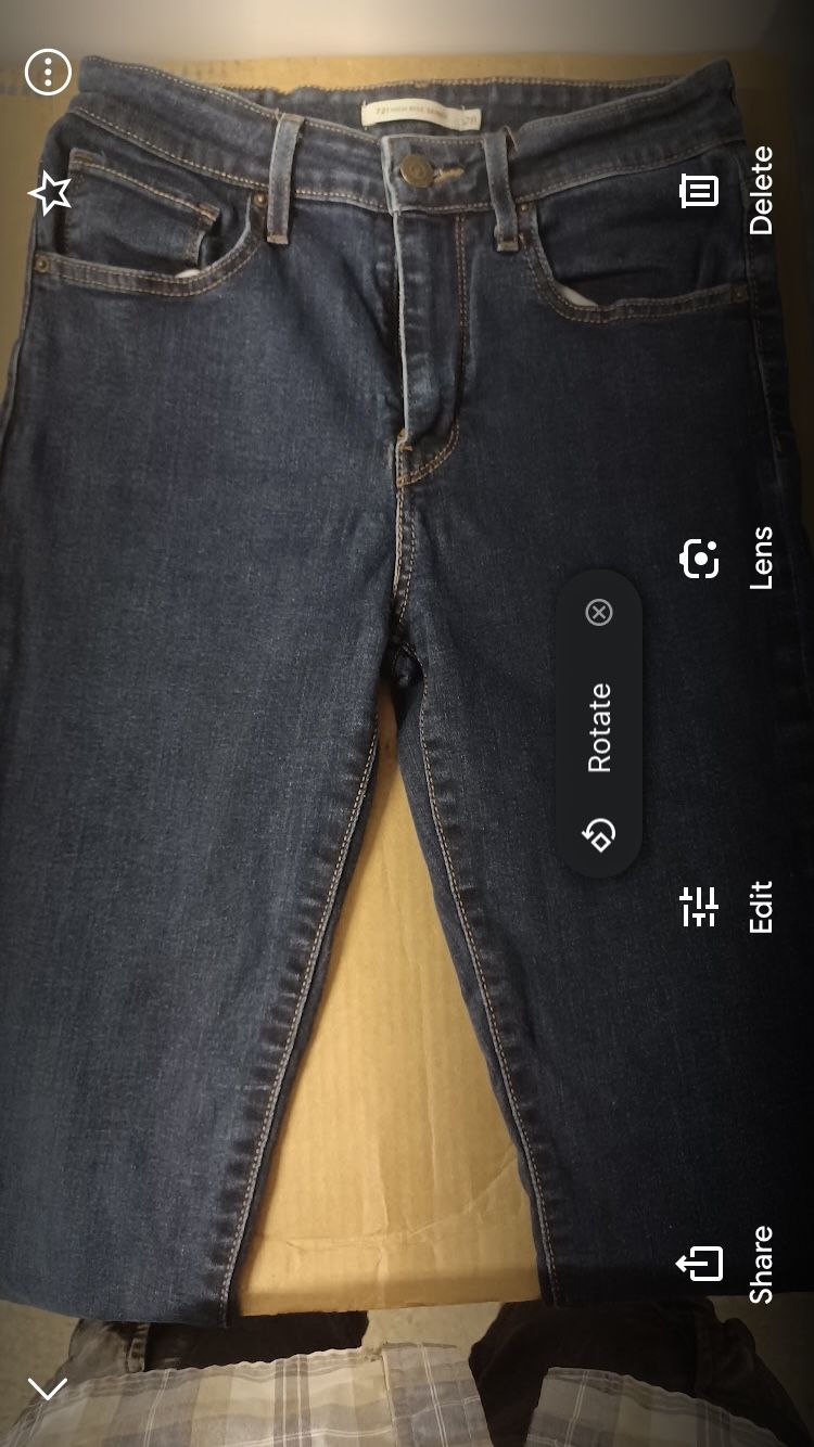 2 pair Women’s Levi’s Super Skinny Size 282pr.