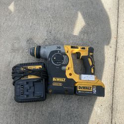 DEWALT XR 20-volt Variable Speed Cordless Rotary Hammer Drill