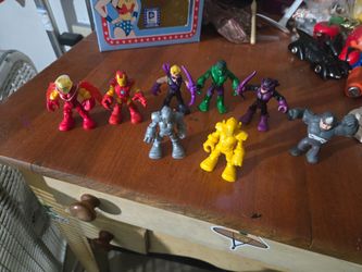 Imaginext marvel figures 8 pc.
