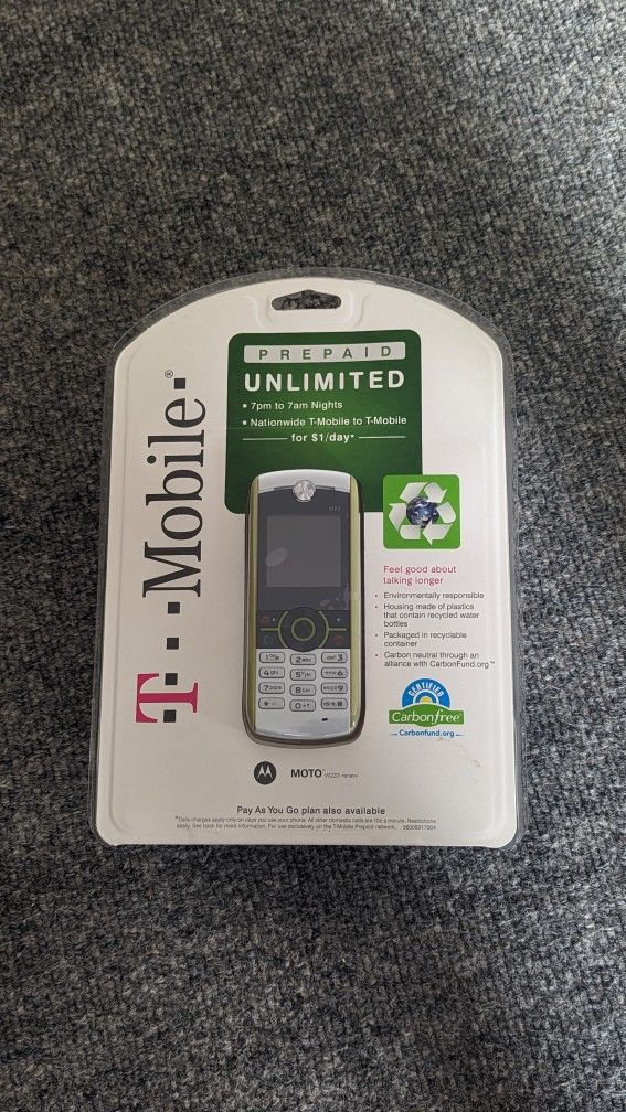 NEW SEALED TMobile Phone Green Prepaid Motorola W233