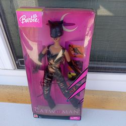 BARBIE CATWOMAN.  HoLLY BERRY. 2004.  $45